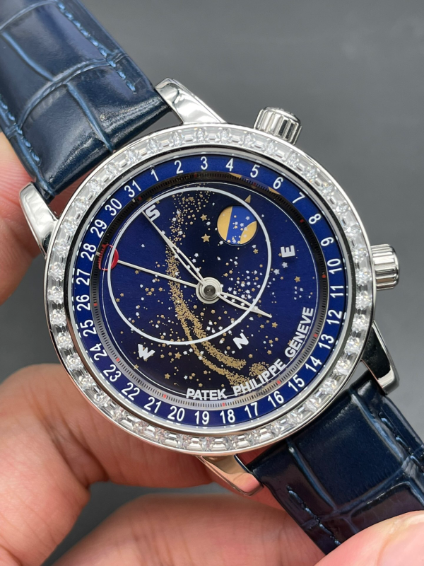 Patek Philippe Star World 6104 Men's Multifunction Moonphase Calendar - Image 2