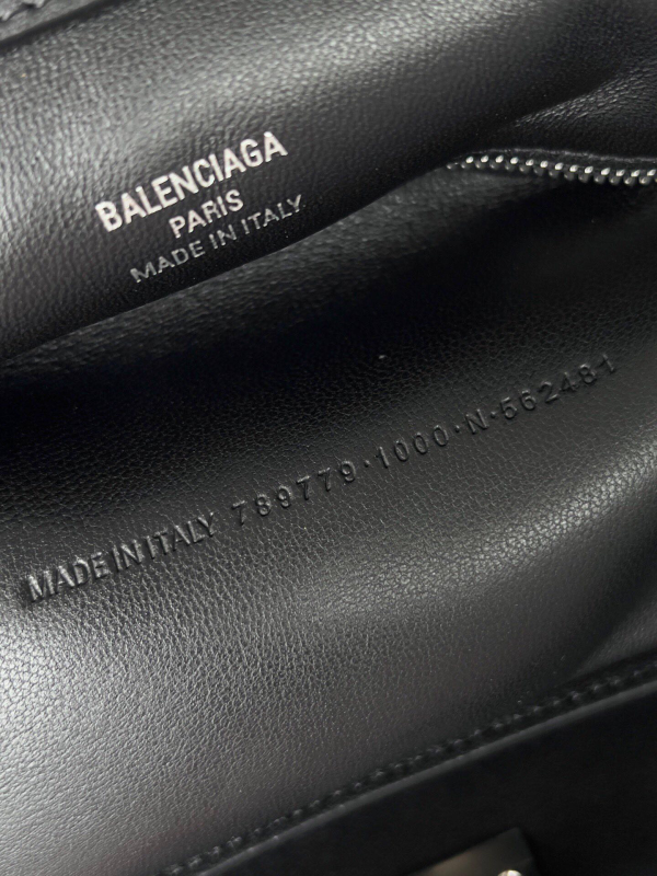 𝐁𝐚𝐥𝐞𝐧𝐜𝐢𝐡𝐡𝐠𝐚  𝐑𝐨𝐝𝐞𝐨 Women's New Bags - Image 5