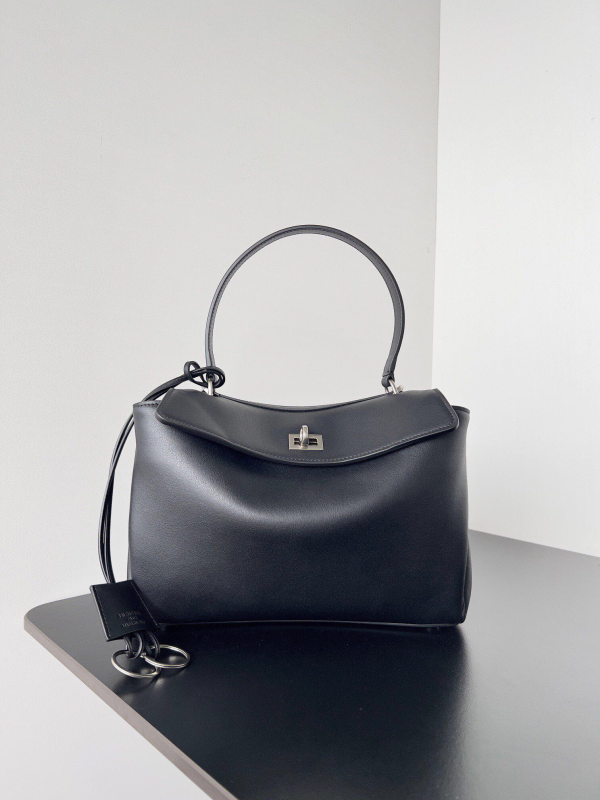 𝐁𝐚𝐥𝐞𝐧𝐜𝐢𝐡𝐡𝐠𝐚  𝐑𝐨𝐝𝐞𝐨 Women's New Bags