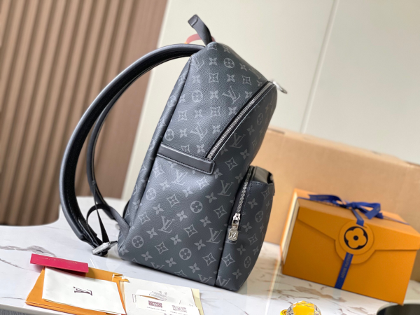 LV DISCOVERY shoulder bag men's backpack oversized capacity - Image 3