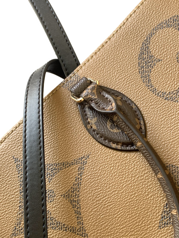 LV Onthego Women's Handbag Shoulder Bag Oversized Capacity - Image 7