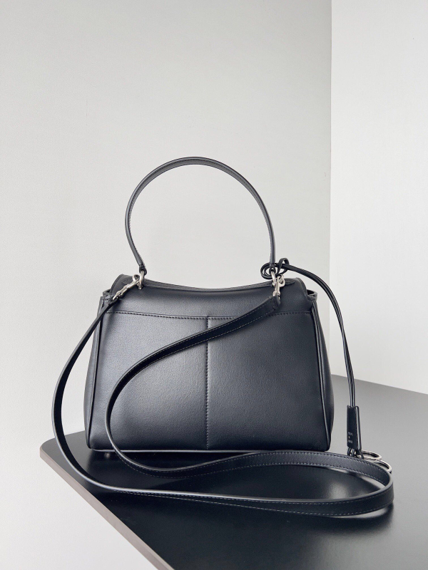 𝐁𝐚𝐥𝐞𝐧𝐜𝐢𝐡𝐡𝐠𝐚  𝐑𝐨𝐝𝐞𝐨 Women's New Bags - Image 2