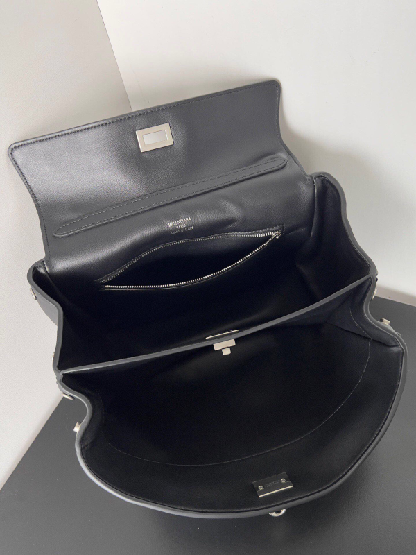 𝐁𝐚𝐥𝐞𝐧𝐜𝐢𝐡𝐡𝐠𝐚  𝐑𝐨𝐝𝐞𝐨 Women's New Bags - Image 4