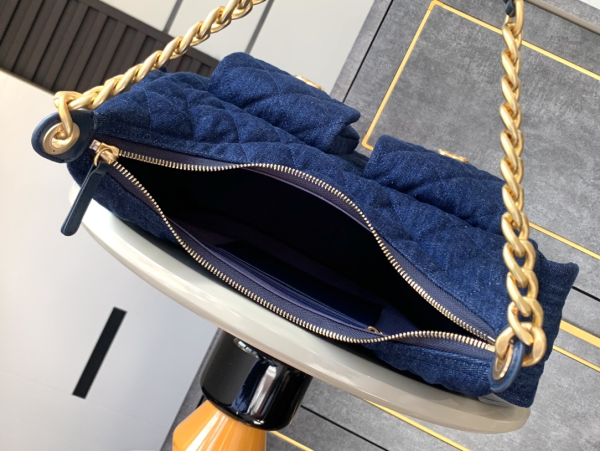 Chanel 25C HOBO King of the Bag Large Size Washed Denim - Image 6