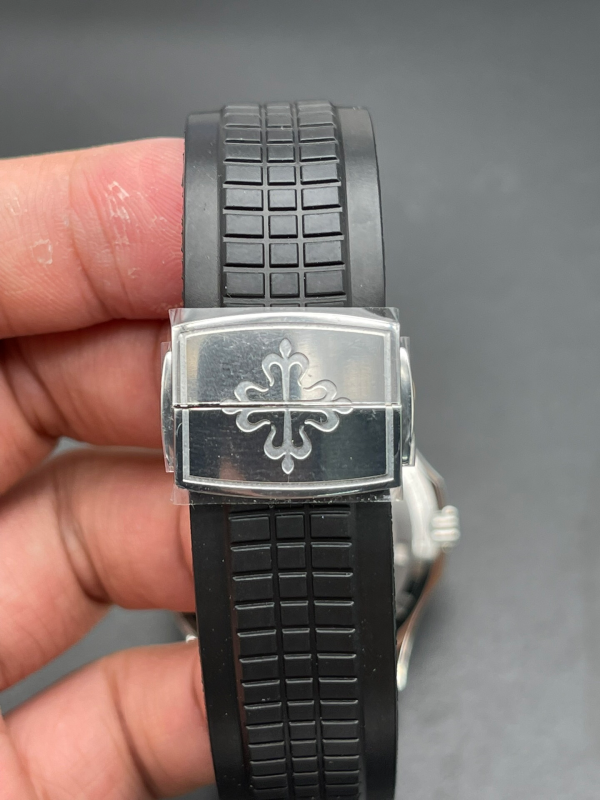 Patek Philippe Grenadier 5167 Men's Watch Calendar - Image 6