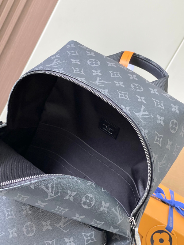 LV DISCOVERY shoulder bag men's backpack oversized capacity - Image 6