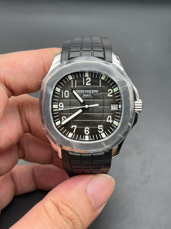 Patek Philippe Grenadier 5167 Men's Watch Calendar
