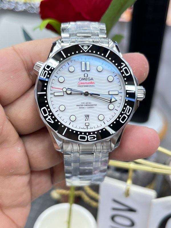 Omega Hot Seamaster 300 White Dial Men's Automatic Mechanical Watch - Image 6