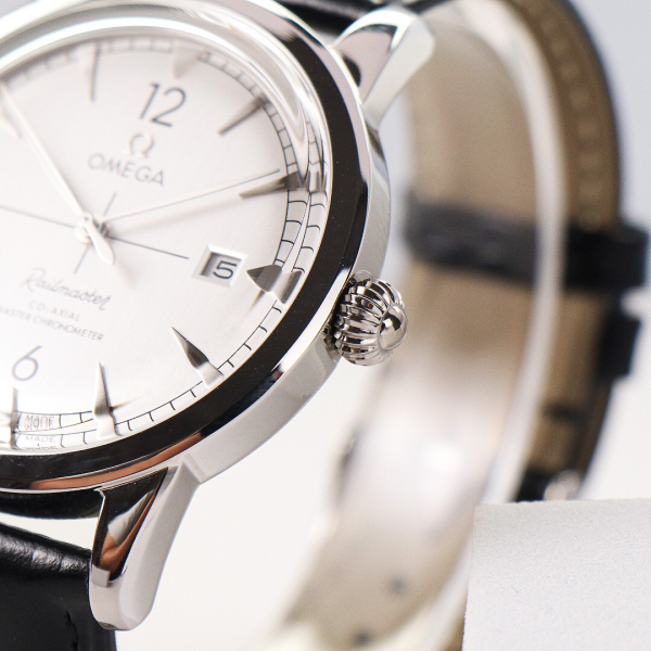 OMEGA RAILMASTER Ultra-thin Men's Automatic Premium Edition - Image 5