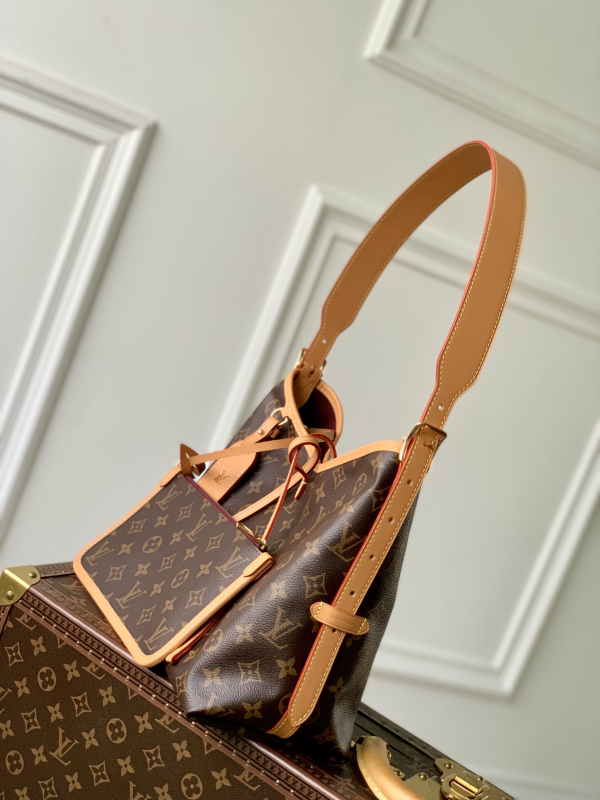 LV Carry All New Handbags Women's Shoulder Bags - Image 3