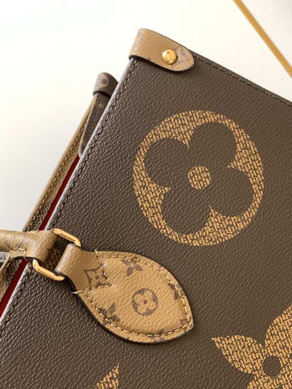 LV Onthego Women's Handbag Shoulder Bag Oversized Capacity - Image 8