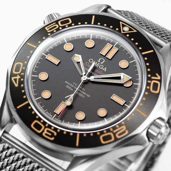 Omega Seamaster 300 James Bond Men's Automatic Mechanical Watch Original Ice Blue Display Orange dial - Image 7