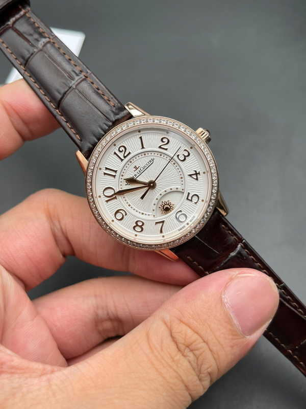 Jaeger-LeCoultre Rendezvous Ladies' Ultra-Thin Mechanical Watch - Image 3