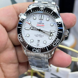Omega Hot Seamaster 300 White Dial Men's Automatic Mechanical Watch
