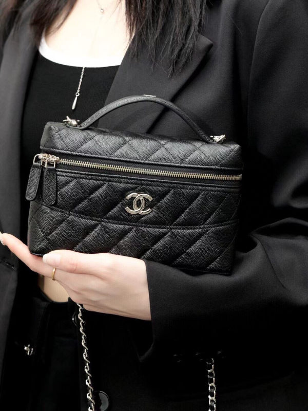 Chanel New 25C Women's Lunchbox Bag Chain Bag Small - Image 4