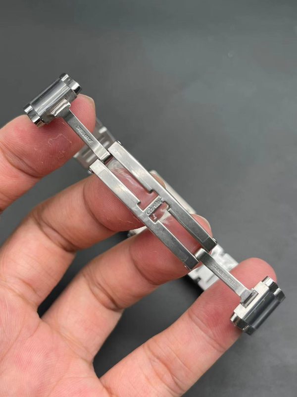 Cartier Tank Women's Watch Replica High Quality - Image 8