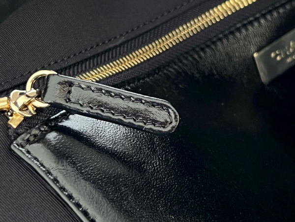 Chanel 31 Handbag Women's Shoulder Bag Oil Waxed Leather - Image 8