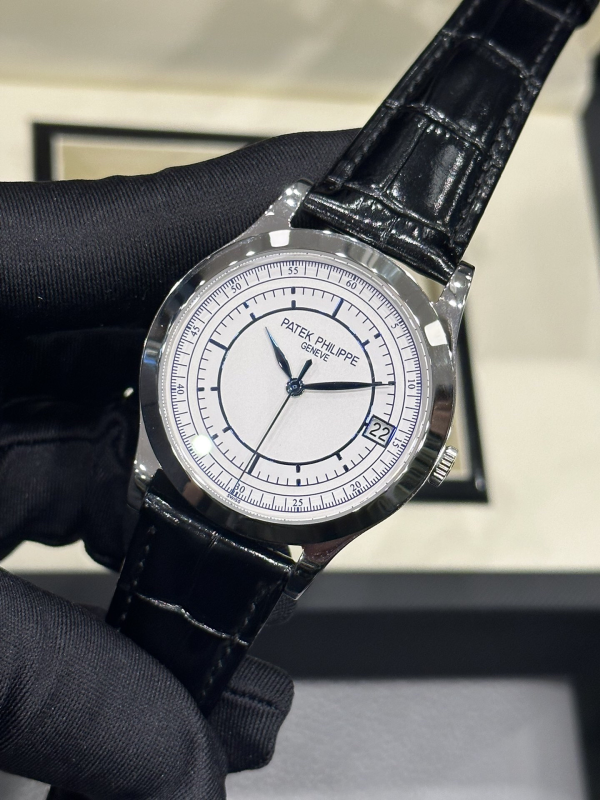 Patek Philippe 5296 Men's Watch Business Casual - Image 3