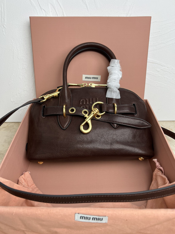 Miu Miu Aventure Nappa Leather Tote Bowling Bag Bag Vintage Sheepskin