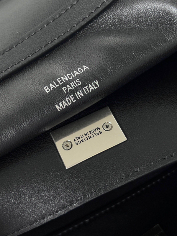 𝐁𝐚𝐥𝐞𝐧𝐜𝐢𝐡𝐡𝐠𝐚  𝐑𝐨𝐝𝐞𝐨 Women's New Bags - Image 8