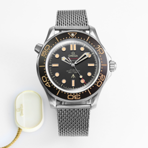 Omega Seamaster 300 James Bond Men's Automatic Mechanical Watch Original Ice Blue Display Orange dial