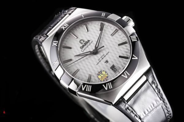 Omega Constellation Men's Automatic Mechanical Watch with Black Dial and White Dial - Image 4