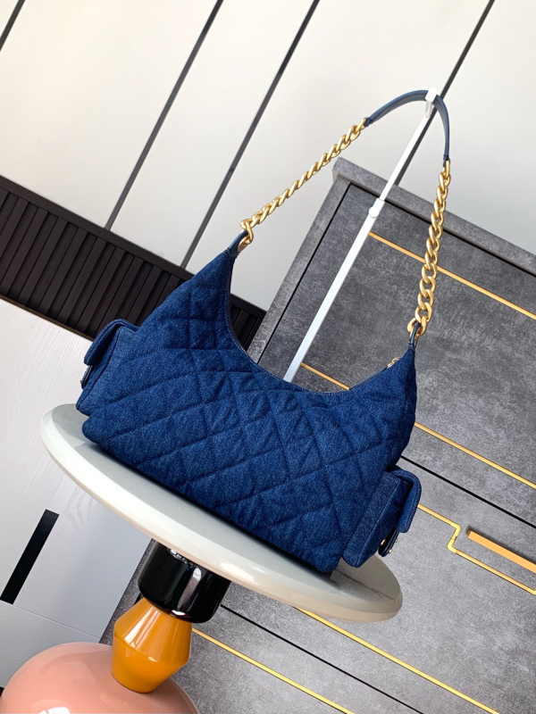 Chanel 25C HOBO King of the Bag Large Size Washed Denim - Image 3