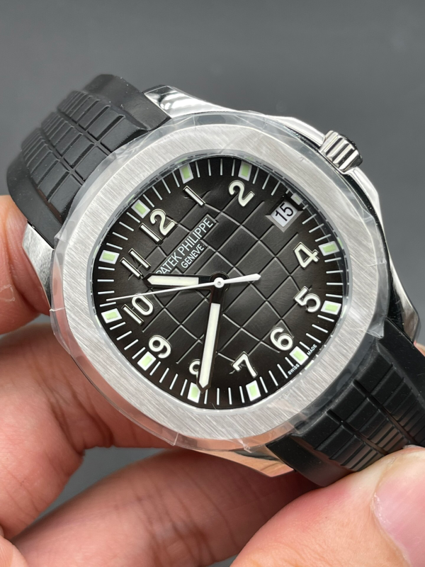 Patek Philippe Grenadier 5167 Men's Watch Calendar - Image 2