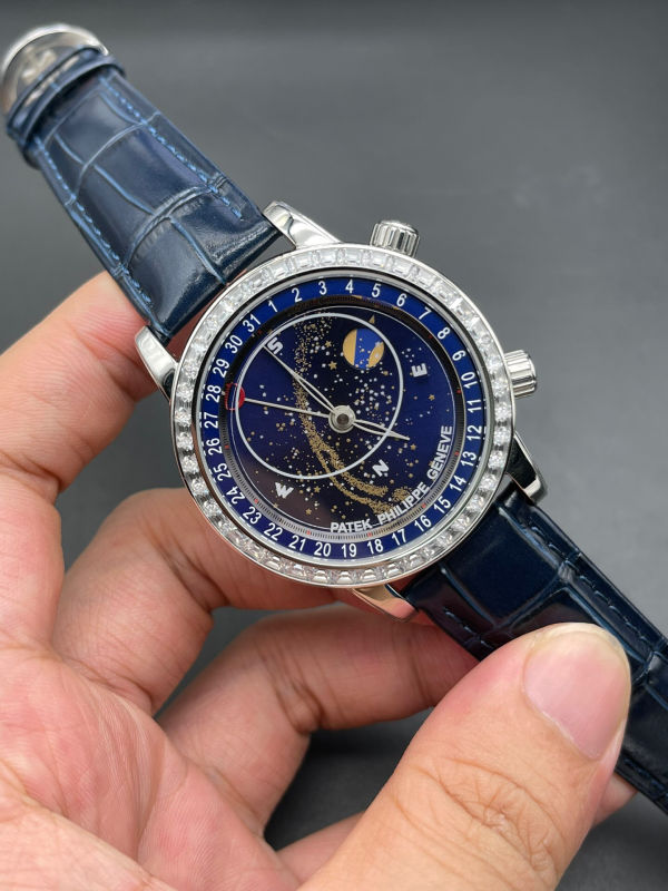 Patek Philippe Star World 6104 Men's Multifunction Moonphase Calendar - Image 8