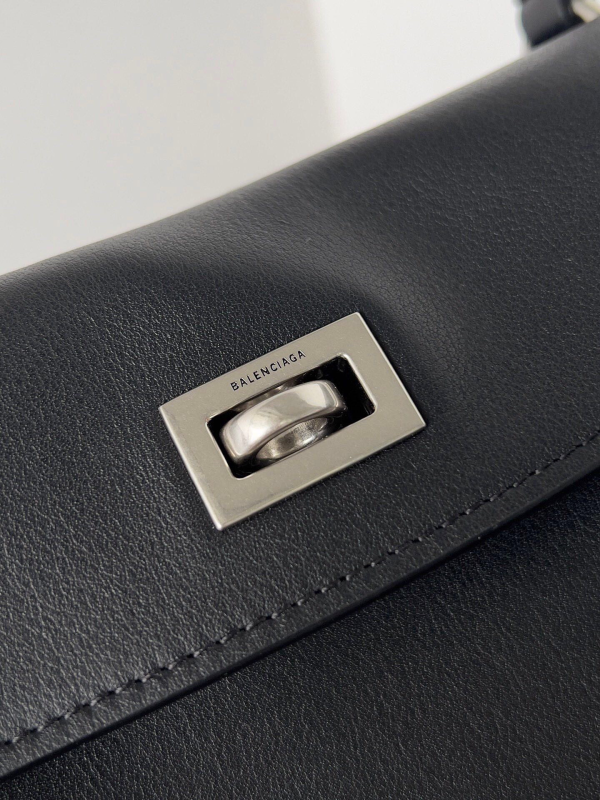 𝐁𝐚𝐥𝐞𝐧𝐜𝐢𝐡𝐡𝐠𝐚  𝐑𝐨𝐝𝐞𝐨 Women's New Bags - Image 9