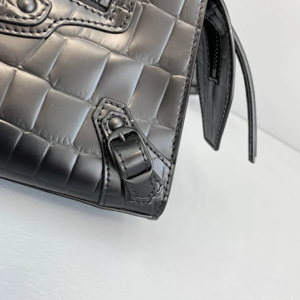 Balenciag Neo Classic Motorcycle Bag Size: 1992 Size: 16.5*22*9*14.5cm - Image 6