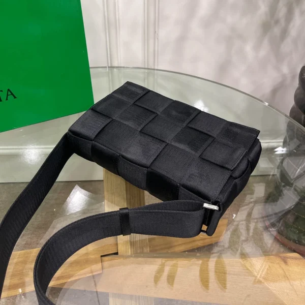 BV Bottega Veneta bag Size: 26x6cm Black - Image 6