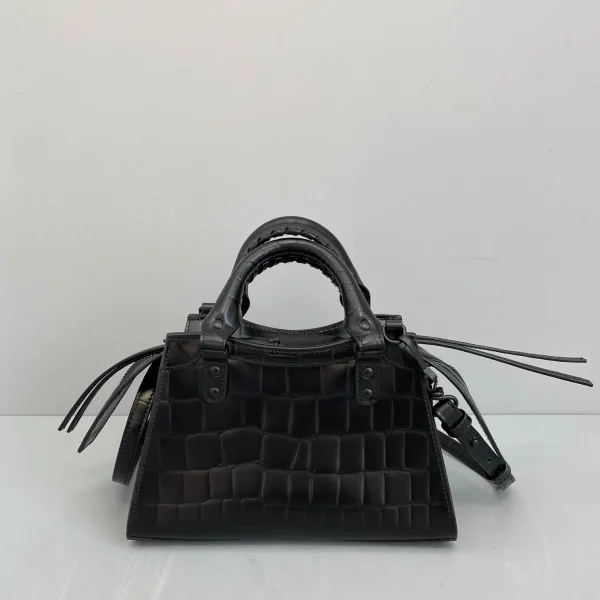 Balenciag Neo Classic Motorcycle Bag Size: 1992 Size: 16.5*22*9*14.5cm - Image 9
