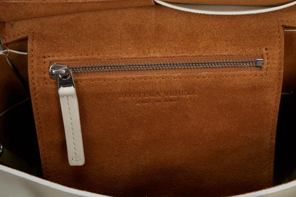 BV Bottega Veneta Arco29 Collection Bag Size: 29x22cm - Image 2