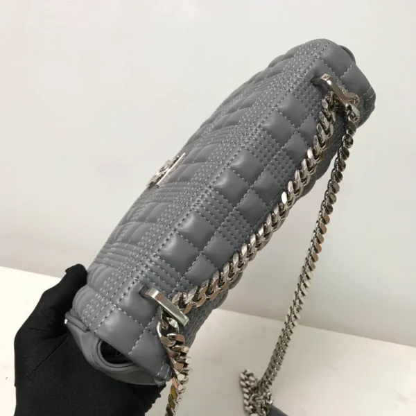 Lola bag Size:W23 x H13 x D6cm Code:650678 - Image 7