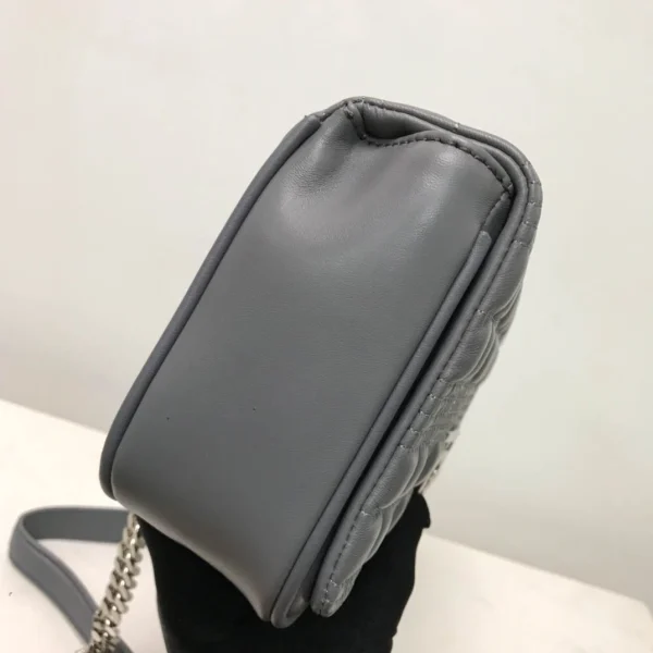 Lola bag Size:W23 x H13 x D6cm Code:650678 - Image 4