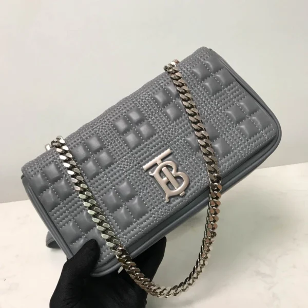 Lola bag Size:W23 x H13 x D6cm Code:650678 - Image 9