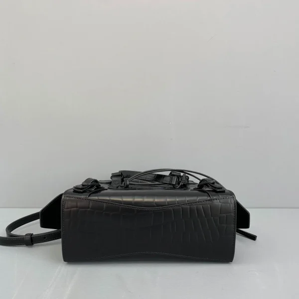 Balenciag Neo Classic Motorcycle Bag Size: 1992 Size: 16.5*22*9*14.5cm - Image 7